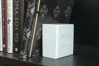 Serre-Livres Veni Vidi Vici – Sculpture d’Inscription Romaine