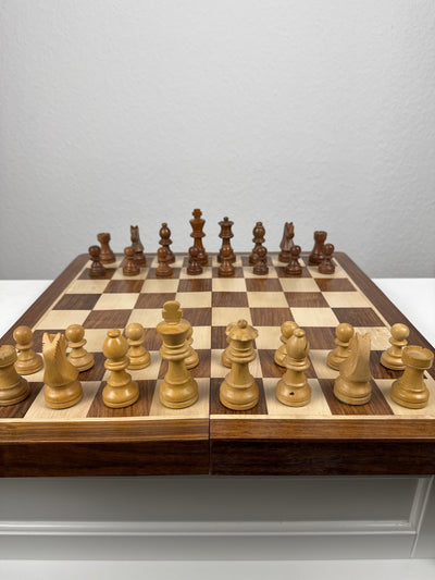 Jeu d’échecs en bois avec plateau (Moyen)