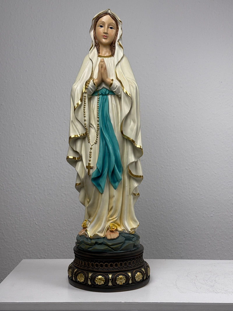 Statue de Notre-Dame de Lourdes