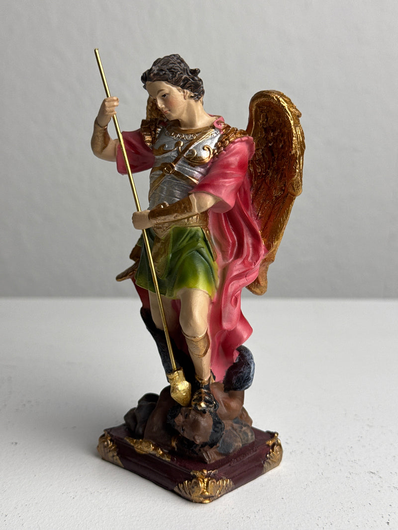 Sculpture de Saint Michel Archange – Vainqueur du Mal