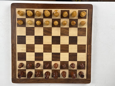 Jeu d’échecs en bois avec plateau (Petit)