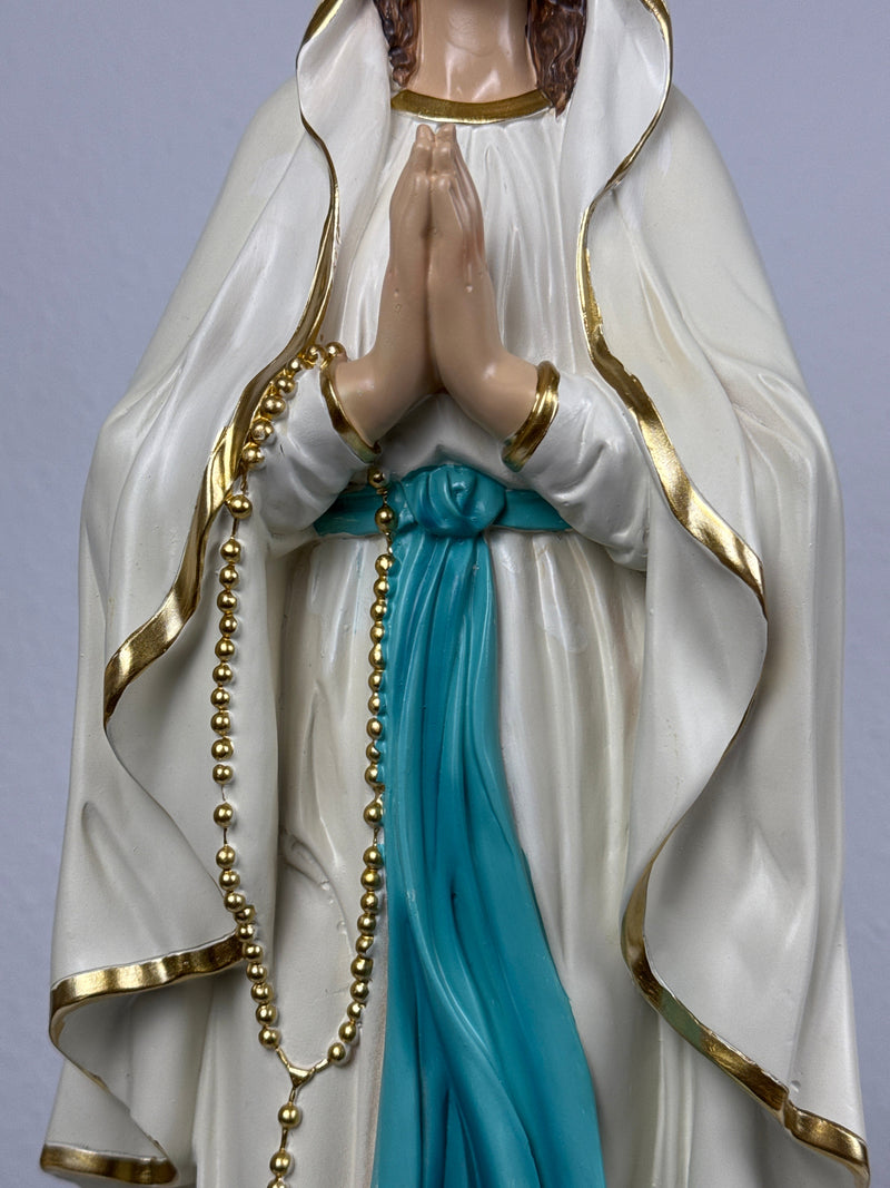 Statue de Notre-Dame de Lourdes