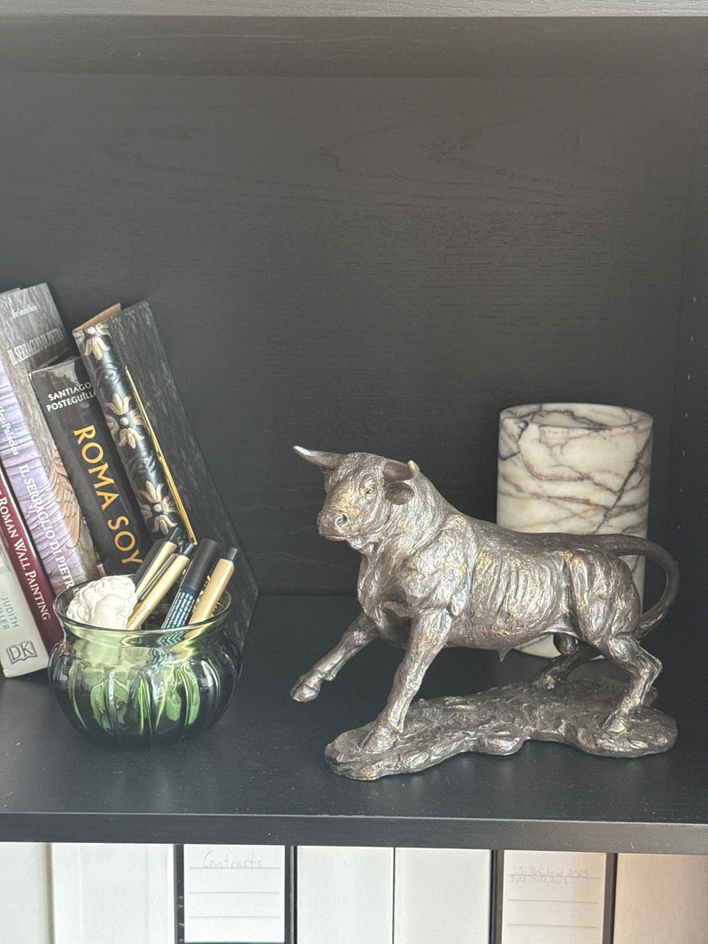 Statue de Taureau – Symbole de Force animale (Laiton noirci)