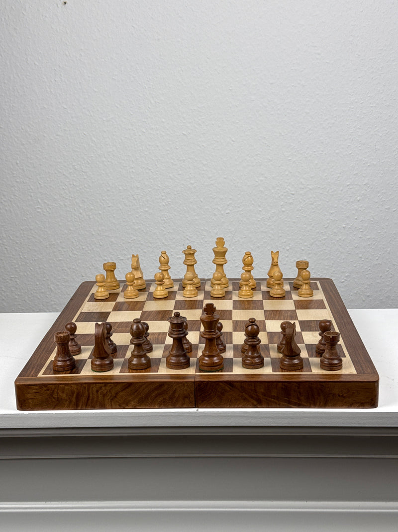 Jeu d’échecs en bois avec plateau (Moyen)