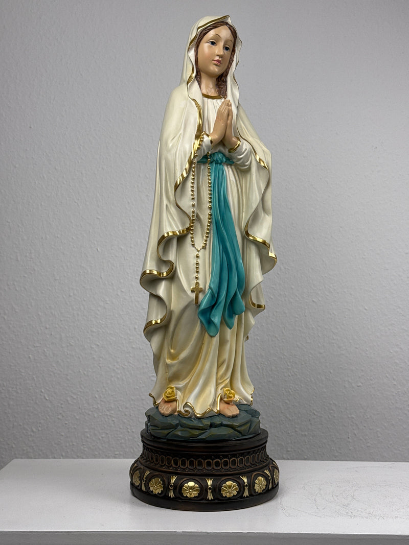 Statue de Notre-Dame de Lourdes
