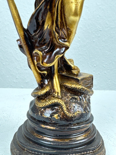 Sculpture de Dame Justice – Symbole de Loi et d’Équité (Petite, Laiton Patiné Noir)