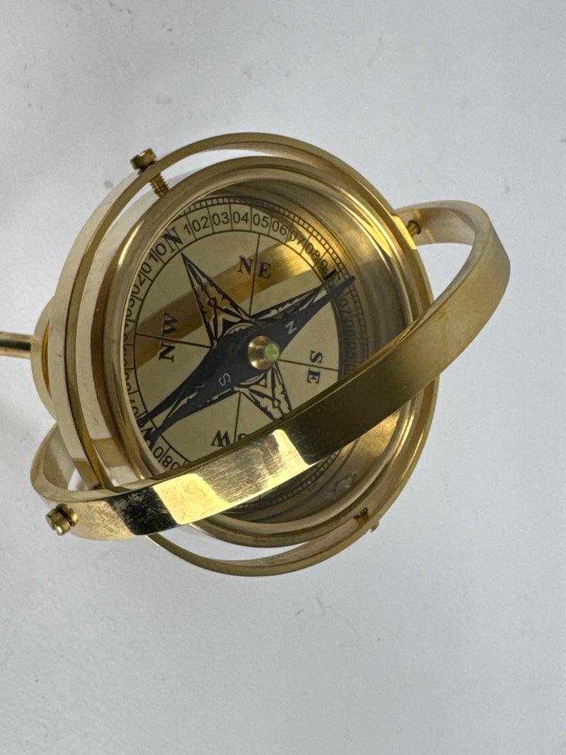Boussole sur trépied (Laiton)