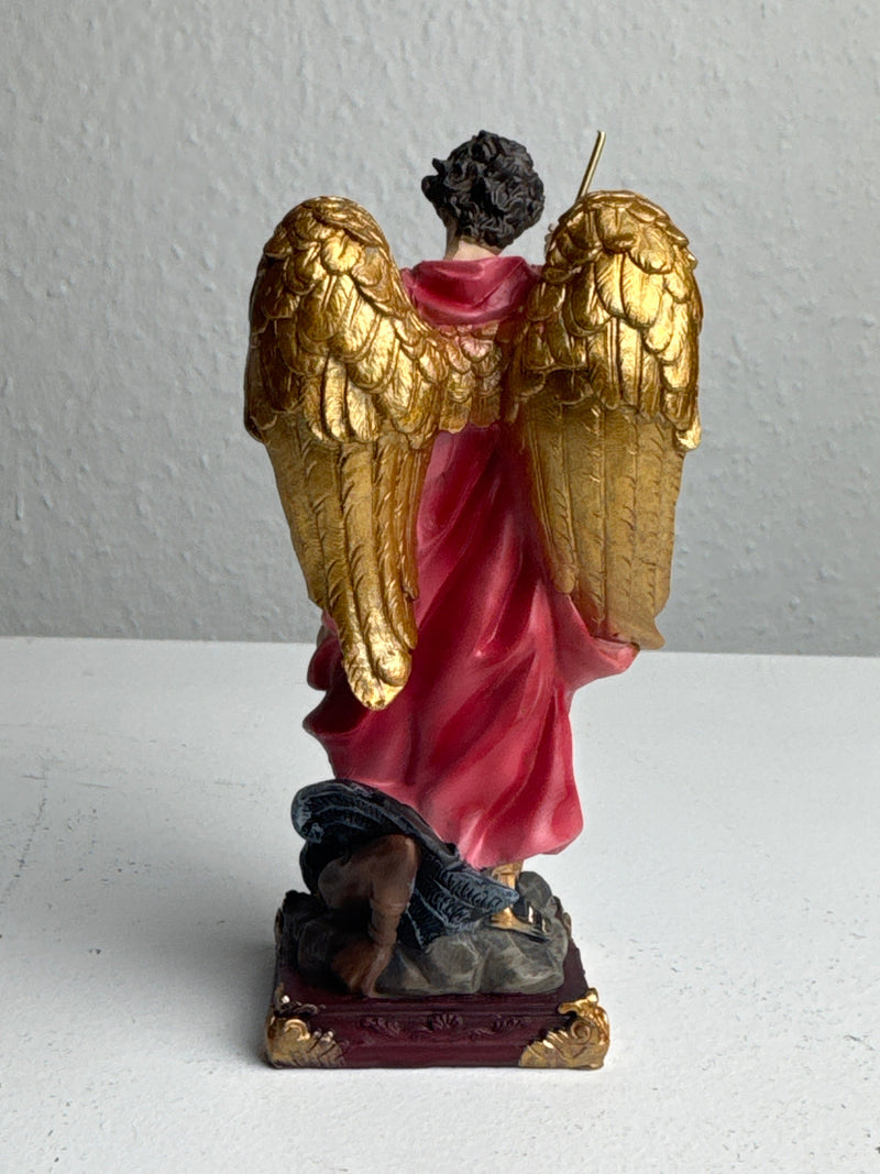 Sculpture de Saint Michel Archange – Vainqueur du Mal