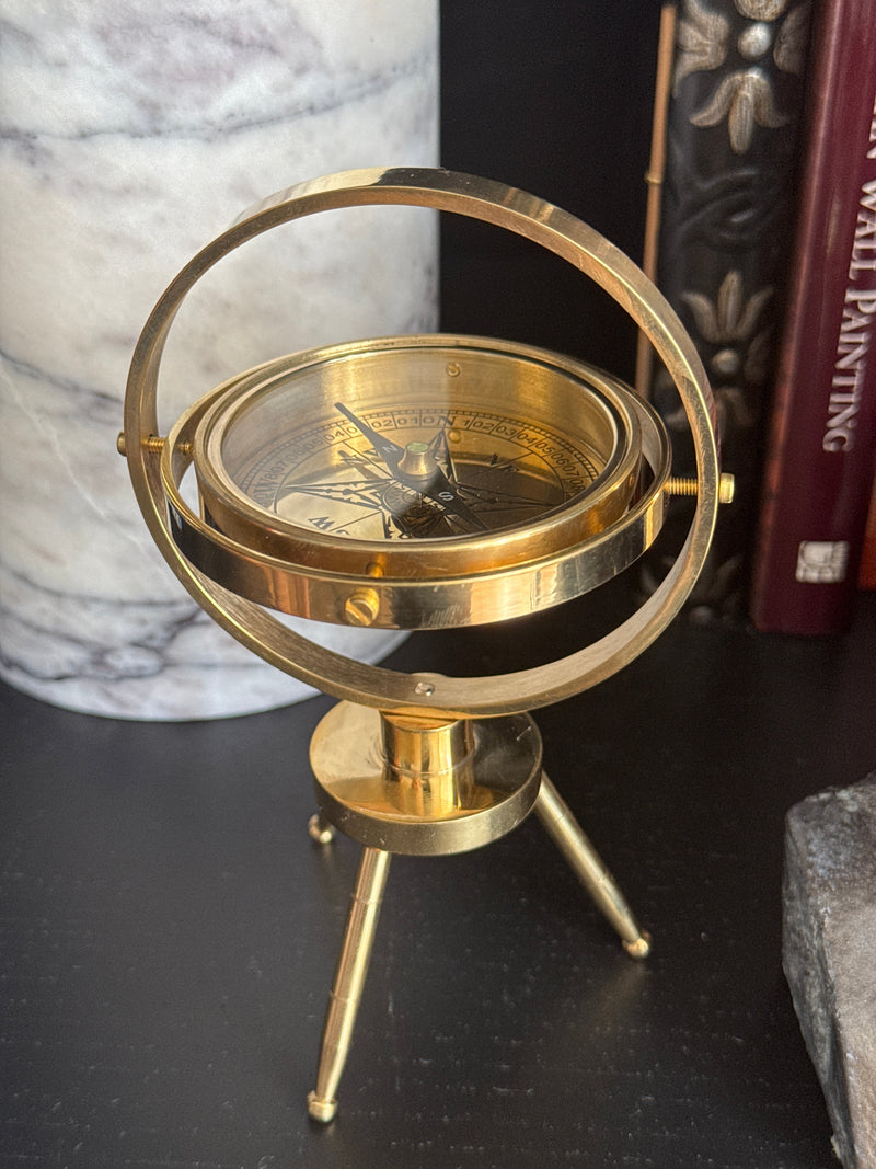Boussole sur trépied (Laiton)