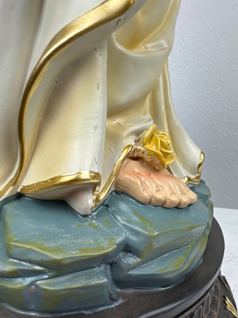 Statue de Notre-Dame de Lourdes