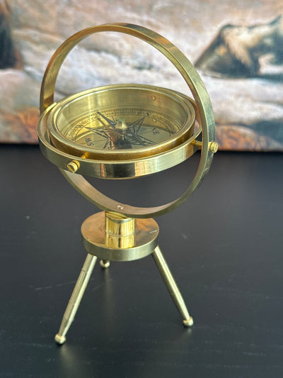 Boussole sur trépied (Laiton)