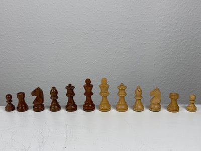Jeu d’échecs en bois avec plateau (Moyen)