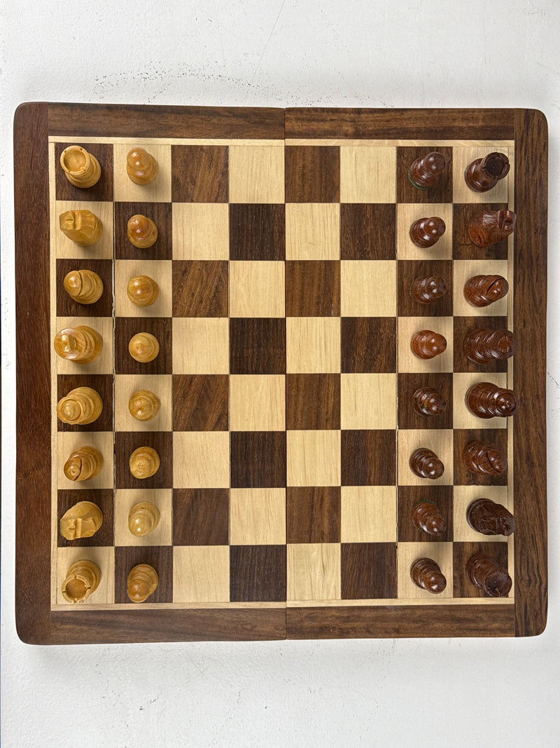 Jeu d’échecs en bois avec plateau (Petit)