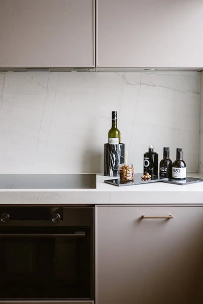 Vase / Rafraîchisseur de Bouteille en Marbre Noir