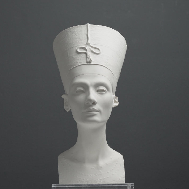 Buste de Néfertiti – Statue Blanche (Musée Égyptien de Berlin)
