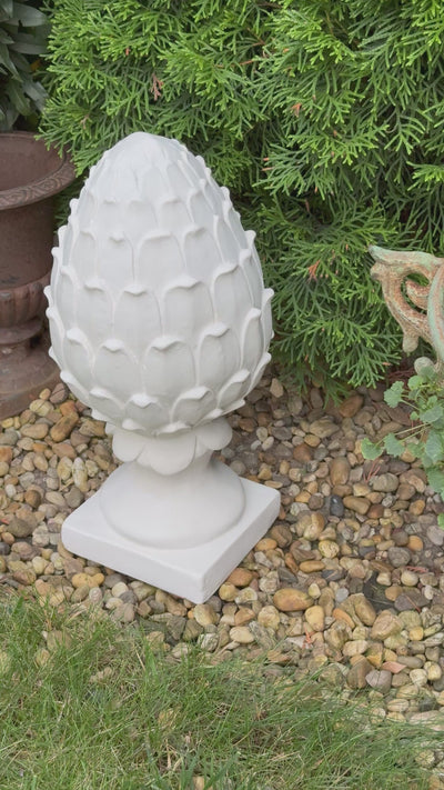 Paire de 2 Grandes Sculptures d’Artichaut de Jardin (Ornements Décoratifs)