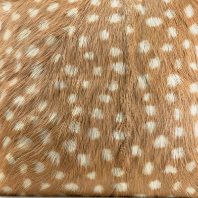 Coussin en Fourrure de Cerf Brun Tacheté (Capra aegagrus hircus)