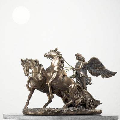 Statue Niké - Déesse de la Victoire sur un Char (Sculpture en bronze coulé à froid)