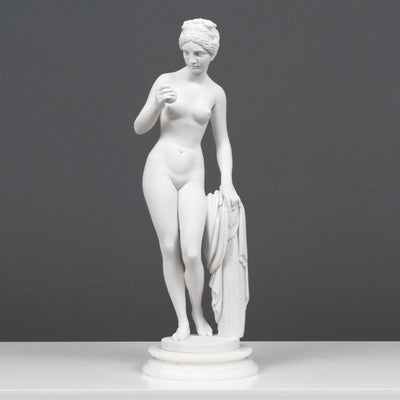 Staute Vénus avec la pomme (Bertel Thorvaldsen) - sculpture en marbre