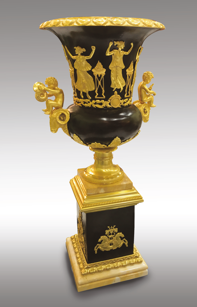 Vase de style empire - sculpture en bronze doré