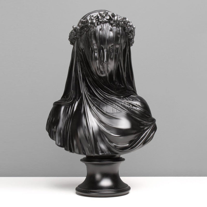 Buste de la Vierge Voilée en noir - sculpture en marbre