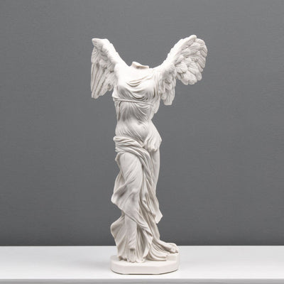 Statue Victoire de Samothrace (musée du Louvre) - sculpture en marbre
