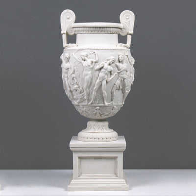 Vase Townley sur un Grand Piédestal - sculpture en marbre