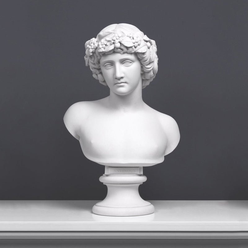 Buste Antinoüs avec Couronne Bachique - sculpture en marbre