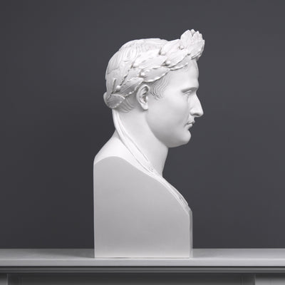 Buste de Napoléon comme César - sculpture en marbre