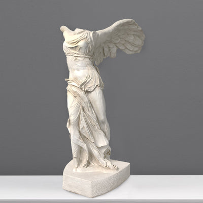 Statue Victoire de Samothrace (musée du Louvre) - grande sculpture en marbre blanc