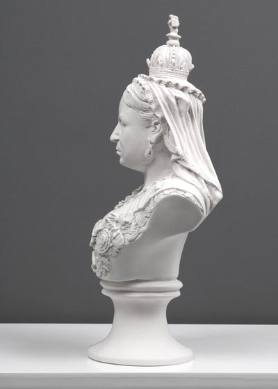 Buste de La reine Victoria - sculpture en marbre