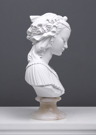 Buste de jeune fille voilée (dame voilée comme Madonna di Lippi) - sculpture en marbre