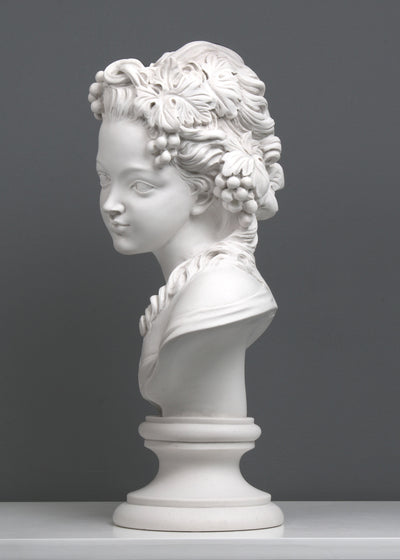 Buste de Jeune Femme - sculpture en marbre