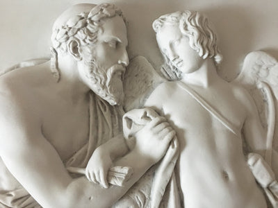 Bas-Relief Cupidon reçus par Anacreon - sculpture en marbre