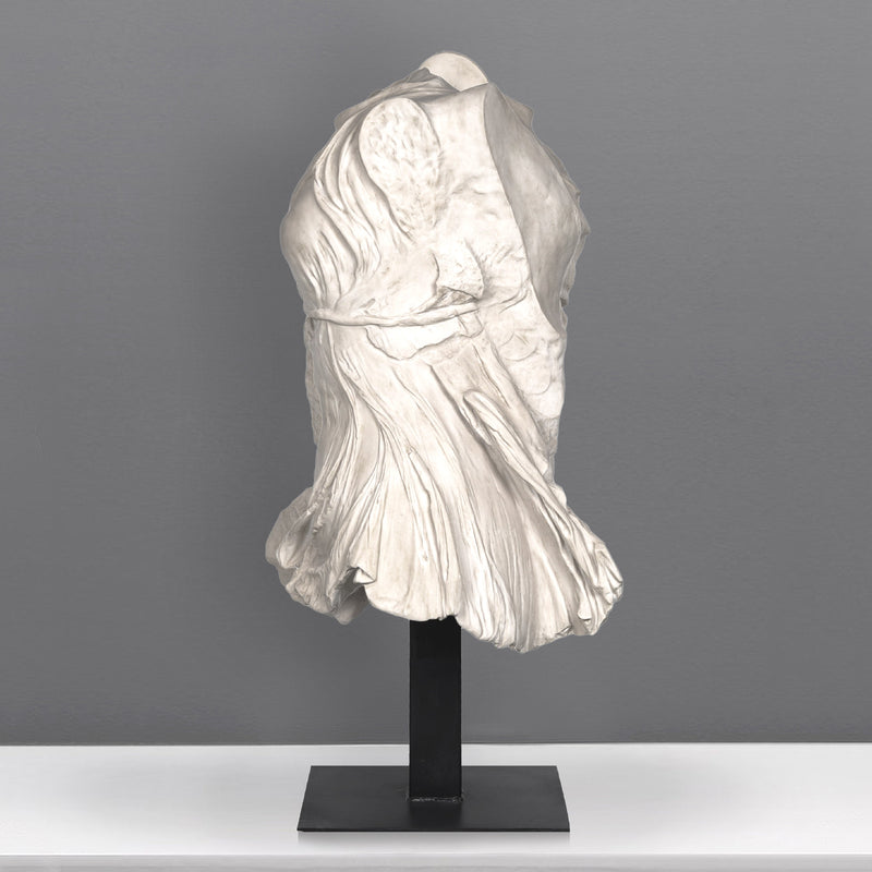 Torse de la Victoire de Samothrace (musée du Louvre) - grande sculpture en marbre blanc