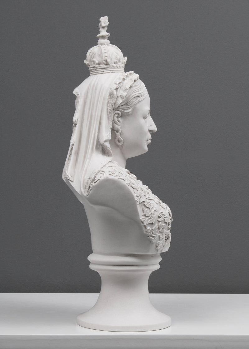 Buste de La reine Victoria - sculpture en marbre