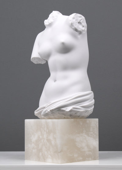 Torse féminin de la Vénus de Milo - sculpture en marbre