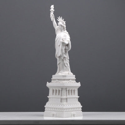 La statue de la liberté - sculpture en marbre
