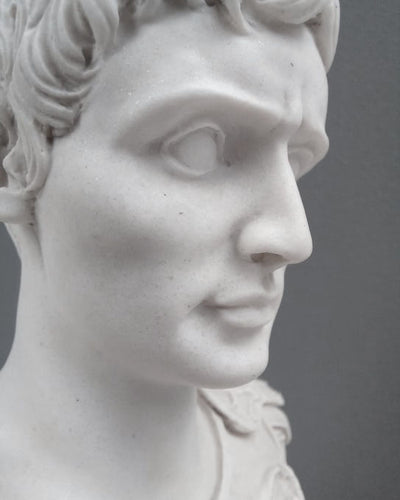Buste d'Auguste (petite taille) - sculpture en marbre