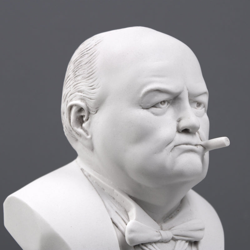 Buste de Winston Churchill avec cigare - sculpture en marbre