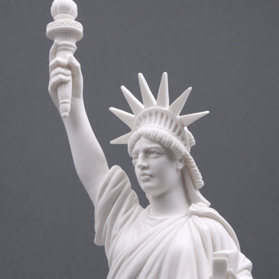 La statue de la liberté - sculpture en marbre