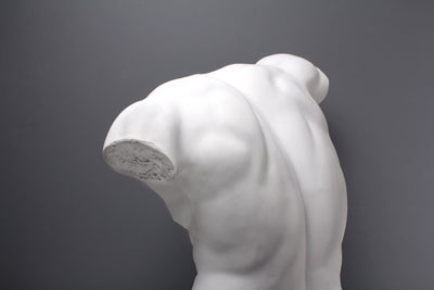 Statue de torse masculin - sculpture en marbre
