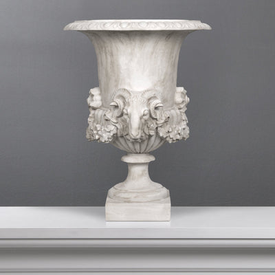 Pot de fleur avec bélier - grande sculpture en marbre blanc